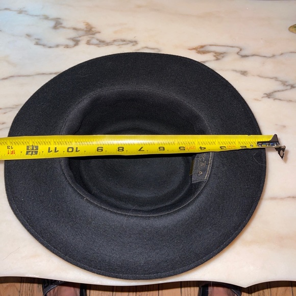 Scala Classic Center Dent Black Fedora Wool Hat. - Picture 4 of 12